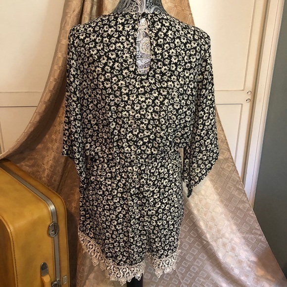 Poetry black and ivory‎ daisy romper with lace - Picture 6 of 10